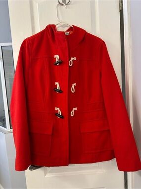 Red Toggle-Front Women's Coat - Brand: Old Navy size Large